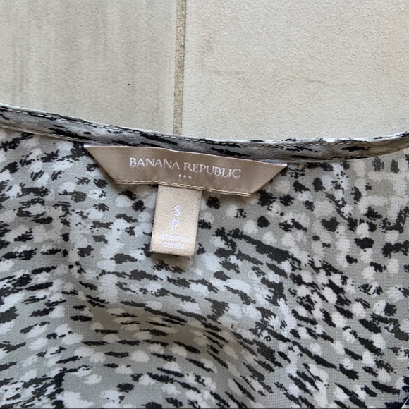 Sheer patterned top - Picture 3 of 4